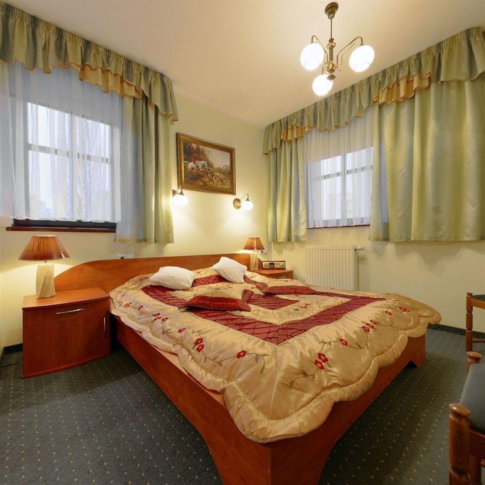 Hotel Restauracja Podzamcze Szczecin Kültér fotó