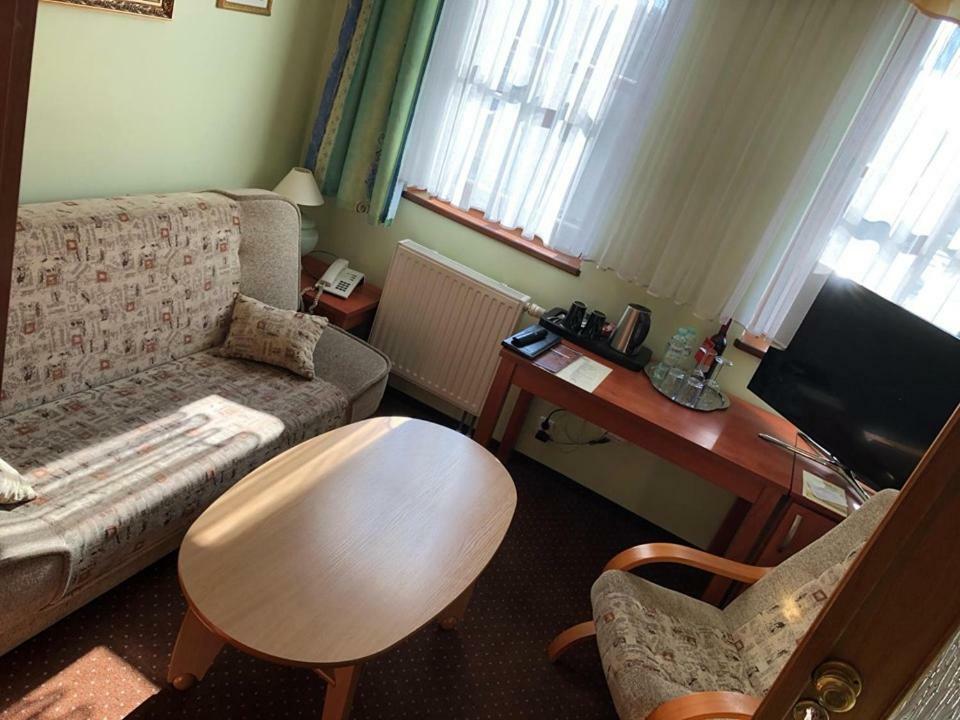 Hotel Restauracja Podzamcze Szczecin Kültér fotó